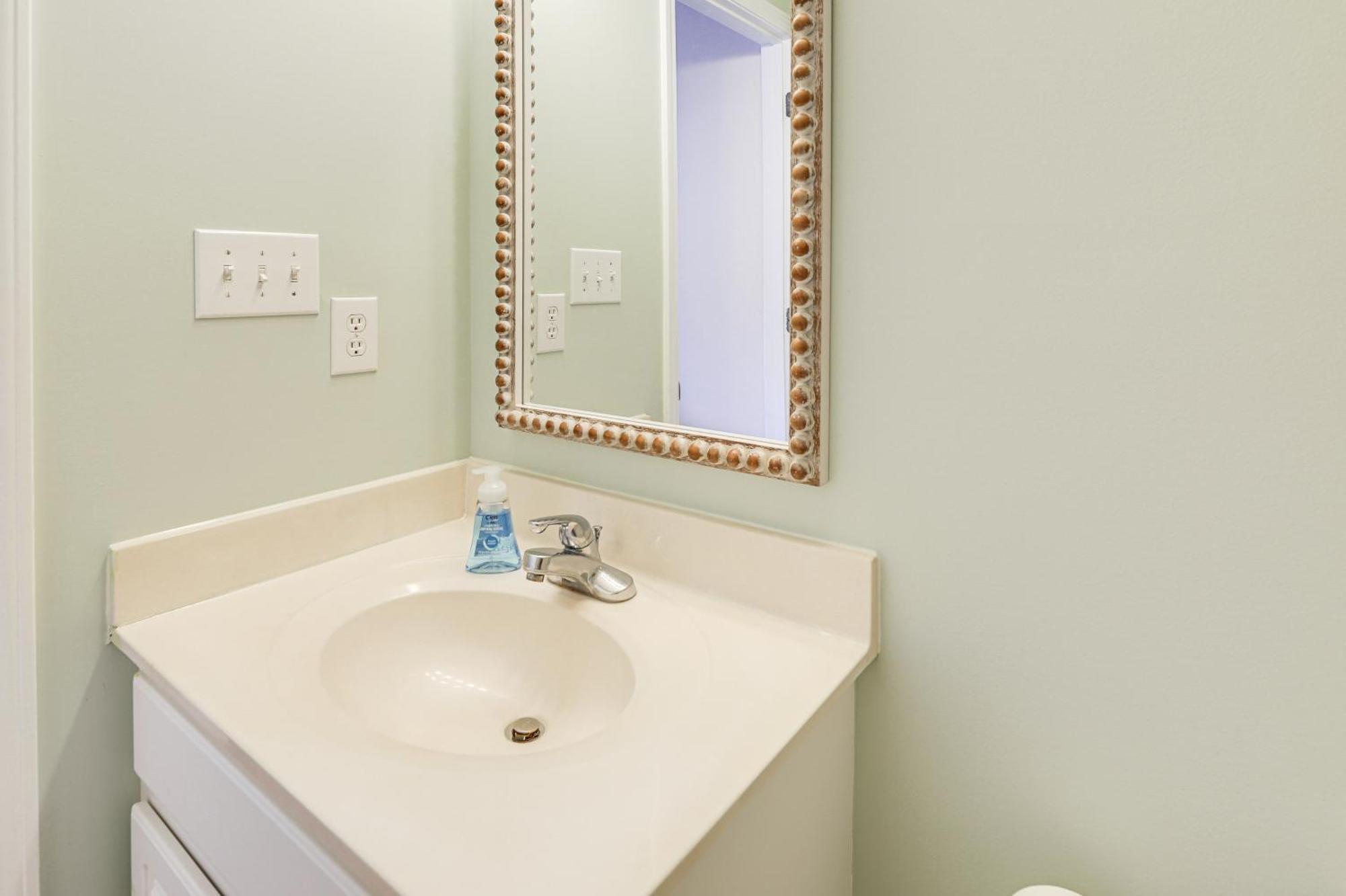 Well-Equipped Emerald Isle Townhome Pets Welcome! エクステリア 写真