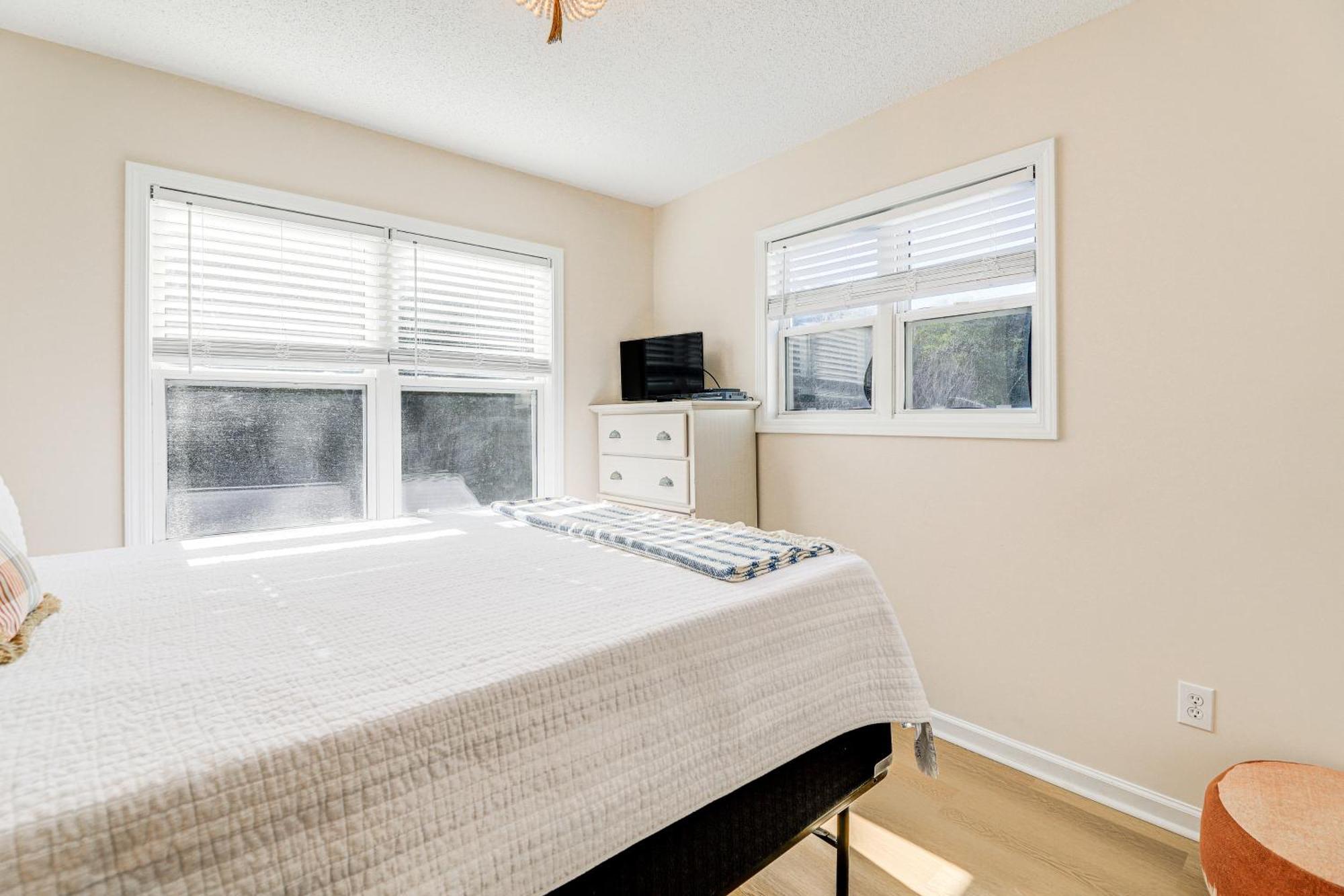 Well-Equipped Emerald Isle Townhome Pets Welcome! エクステリア 写真